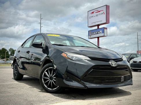Used 2017 Toyota Corolla LE FWD image 1