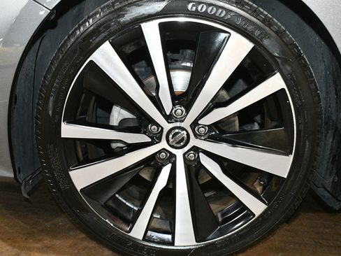 Used 2020 Nissan Altima 2.5 SR w/ Premium Package FWD image 65