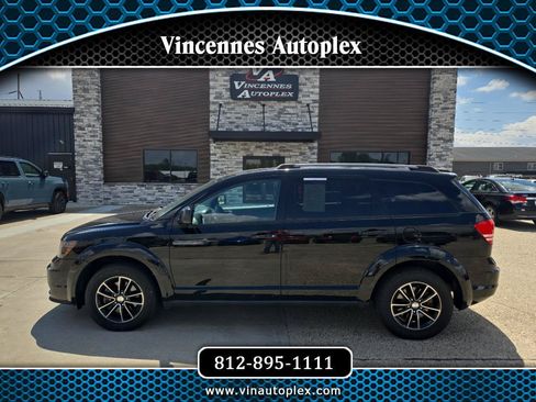 Used 2017 Dodge Journey SE w/ Flexible Seating Group FWD image 1