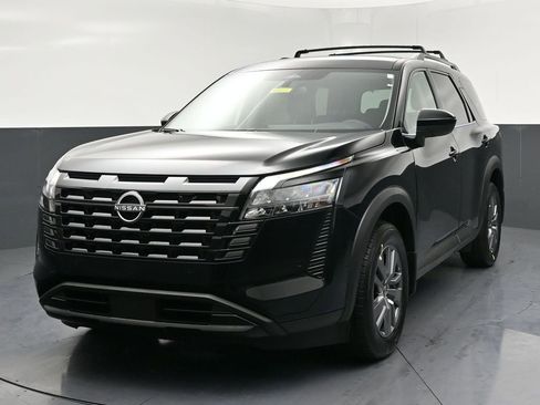 New 2026 Nissan Pathfinder SV AWD/4WD image 3