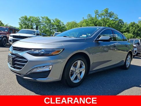 Used 2024 Chevrolet Malibu LT FWD image 3