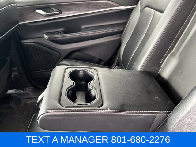 Used 2023 Jeep Grand Cherokee L Limited AWD/4WD image 28