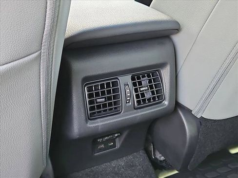 Used 2026 Toyota Camry SE w/ Convenience Package FWD image 24