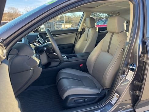 Used 2019 Honda Civic Touring image 33