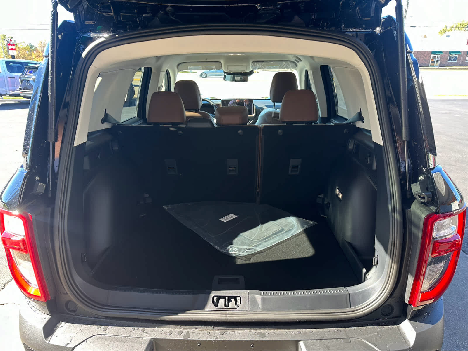 New 2026 Ford Bronco Sport Outer Banks w/ Outer Banks Tech Package+ AWD/4WD image 9