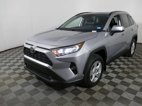 Used 2019 Toyota RAV4 XLE w/ Convenience Package AWD/4WD image 7