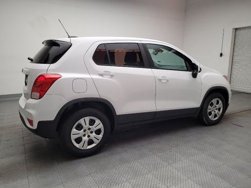 Used 2018 Chevrolet Trax LS FWD image 10