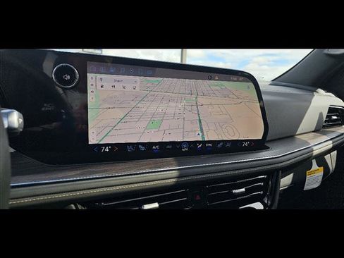 New 2025 Chevrolet Suburban Premier w/ Sun And Tow Package image 17