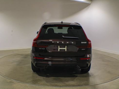Used 2026 Volvo XC60 B5 Plus w/ Climate Package AWD/4WD image 4