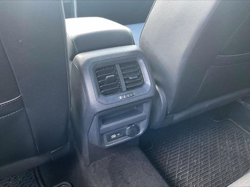 Used 2021 Volkswagen Tiguan SE R-Line FWD image 25
