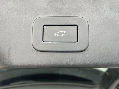 Certified 2024 Land Rover Range Rover Evoque S image 37