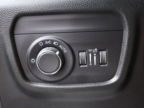 Used 2023 Jeep Grand Cherokee L Laredo w/ Luxury Tech Group I AWD/4WD image 24