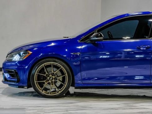Used 2019 Volkswagen Golf R 4-Door AWD/4WD image 11