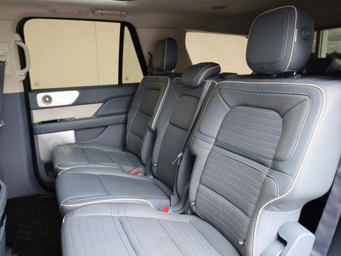 Used 2019 Lincoln Navigator Black Label w/ Cargo Package AWD/4WD image 21