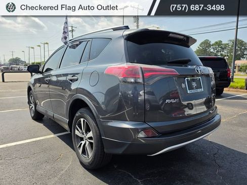 Used 2018 Toyota RAV4 XLE FWD image 5