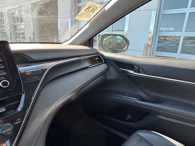 Used 2024 Toyota Camry SE w/ Cold Weather Package FWD image 15
