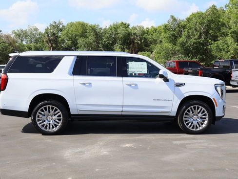 New 2026 GMC Yukon XL Denali w/ Sun & Power Step Package RWD image 4