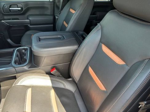 Used 2022 GMC Sierra 3500 AT4 w/ AT4 Preferred Package AWD/4WD image 6