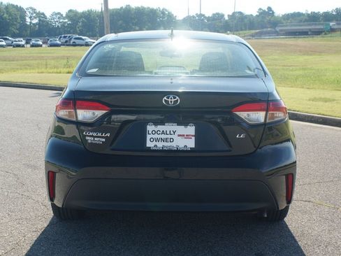 Used 2024 Toyota Corolla LE FWD image 3