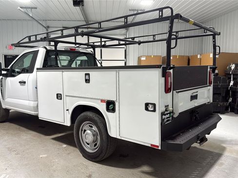Certified 2023 Ford F350 XL RWD image 4