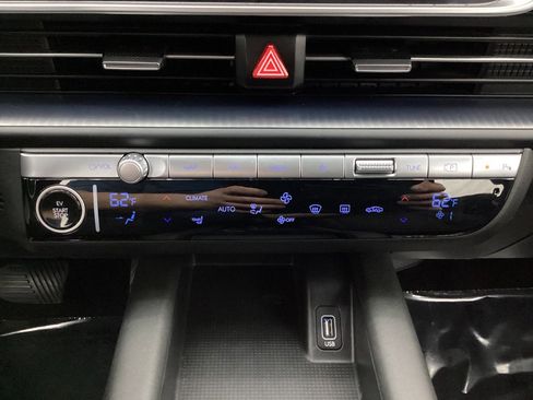 Used 2023 Hyundai Ioniq 6 SE w/ Cargo Package image 35