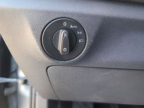 Used 2019 Volkswagen Jetta S image 10