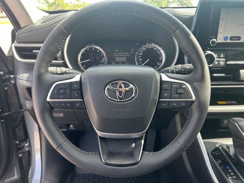 Used 2026 Toyota Highlander XLE AWD/4WD image 21