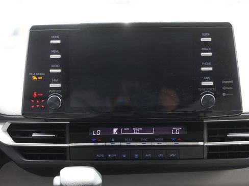 Used 2023 Toyota Sienna LE w/ LE Plus Package AWD/4WD image 21