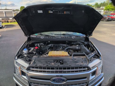 Used 2018 Ford F150 XLT w/ Equipment Group 302A Luxury AWD/4WD image 17