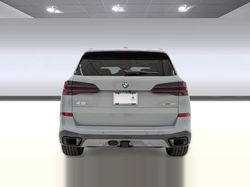 New 2026 BMW X5 xDrive40i w/ M Sport Package AWD/4WD image 10