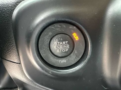 Used 2023 Jeep Wrangler Unlimited w/ Cold Weather Group AWD/4WD image 33
