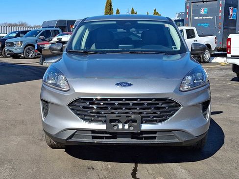 Used 2022 Ford Escape SE w/ SE Sport Appearance Package image 2