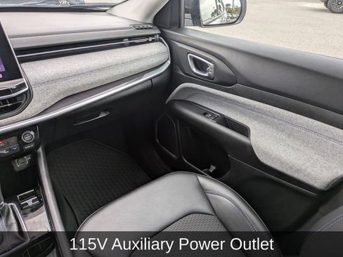 Used 2022 Jeep Compass Latitude w/ Convenience Group image 21