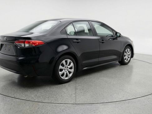 Used 2025 Toyota Corolla LE FWD image 9