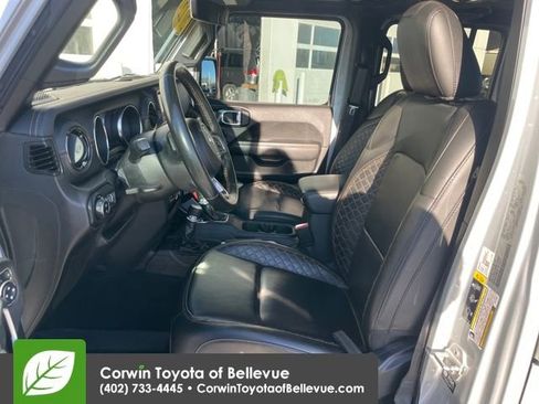 Used 2022 Jeep Gladiator Overland image 9