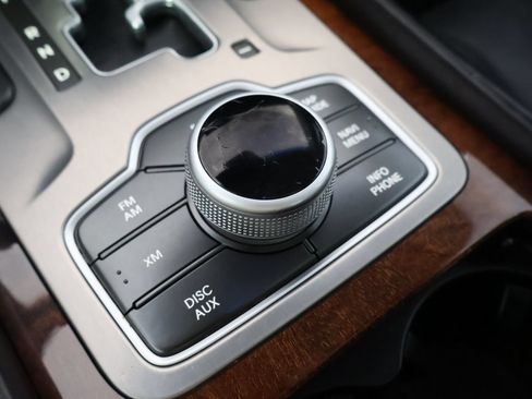 Used 2013 Hyundai Equus Signature RWD image 40
