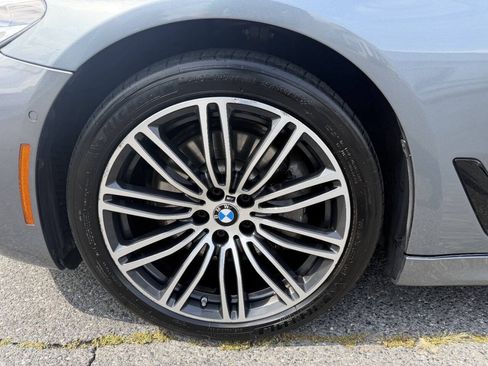 Used 2017 BMW 530i xDrive AWD/4WD image 13