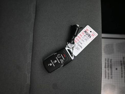 Used 2025 RAM 1500 Big Horn AWD/4WD image 9