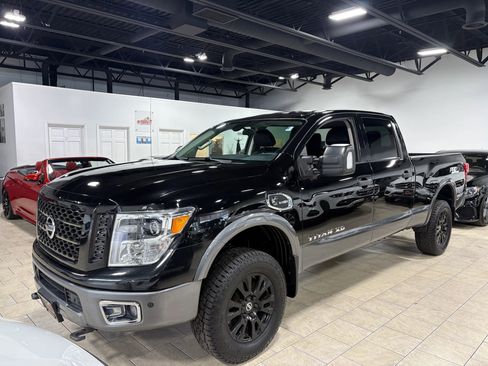 Used 2017 Nissan Titan PRO-4X image 6