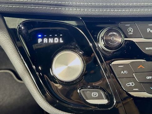 New 2026 Chrysler Pacifica Select FWD image 19