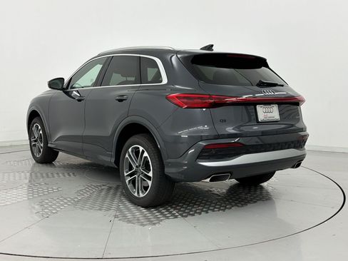 Certified 2025 Audi Q5 Premium w/ Convenience Package AWD/4WD image 3