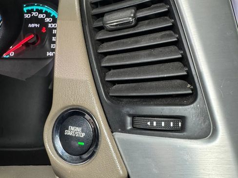 Used 2017 GMC Yukon SLT image 37