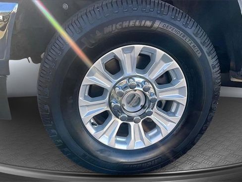 Certified 2021 Ford F250 XLT image 9