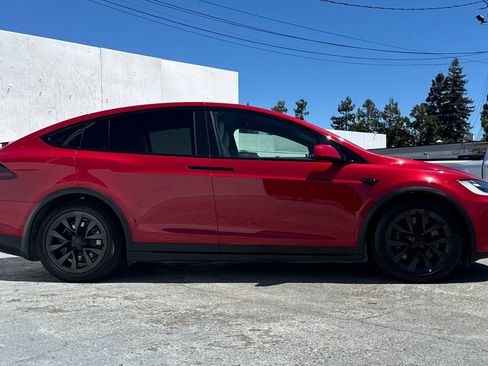 Used 2022 Tesla Model X AWD/4WD image 2
