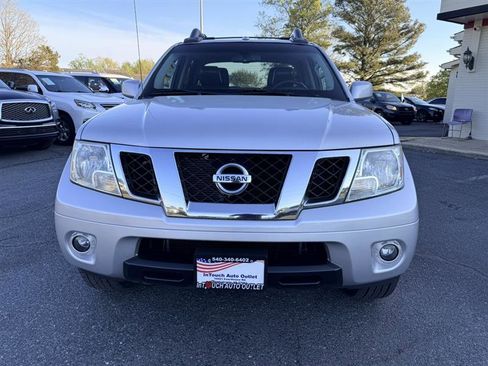 Used 2013 Nissan Frontier PRO-4X w/ Pro-4x Luxury Pkg image 2