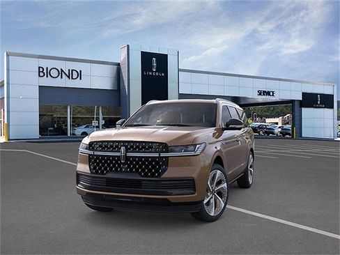 New 2026 Lincoln Navigator Black Label AWD/4WD image 2