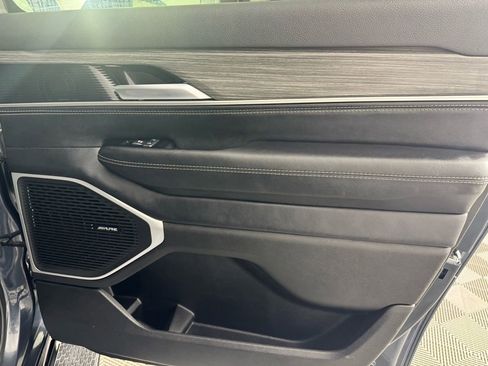 Used 2024 Jeep Wagoneer L Series II w/ Flexible Seating Group image 28