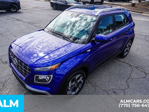 Used 2024 Hyundai Venue SEL FWD image 18