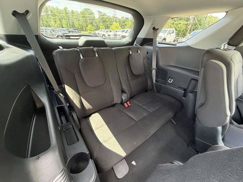 Used 2023 Ford Explorer XLT AWD/4WD image 20
