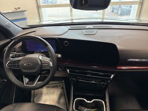 Used 2025 Chevrolet Traverse Z71 w/ Enhanced Driving Package AWD/4WD image 25